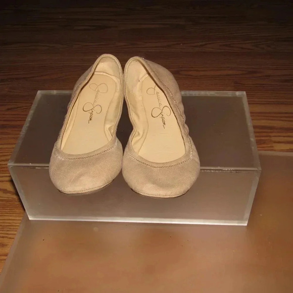 JESSICA SIMPSON Evalin Tan Ballet Flats Size 6M - Picture 2 of 4